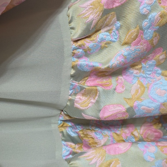 NWT Buddy Love Women's Dress Pastel Floral Brocadish Ruffly Plunging Party Sz M - Picture 7 of 15